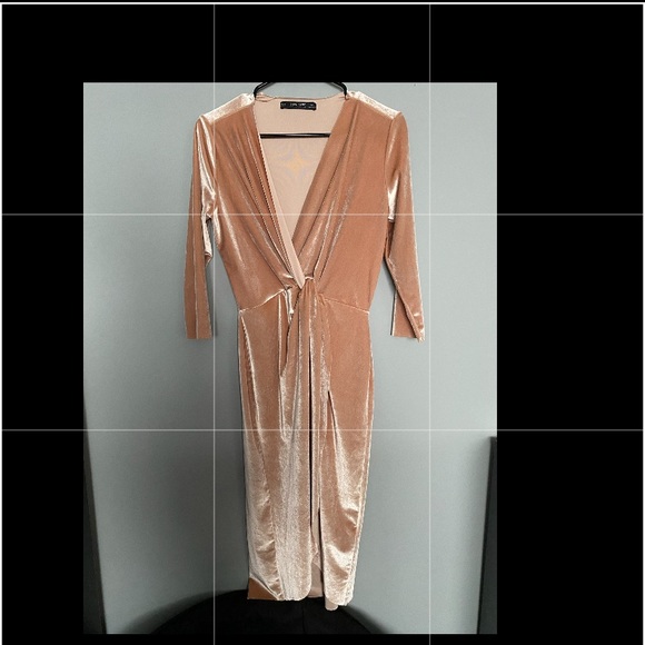 ā¼ļøWEEKEND SALEā¼ļø Zara Nude cream dress